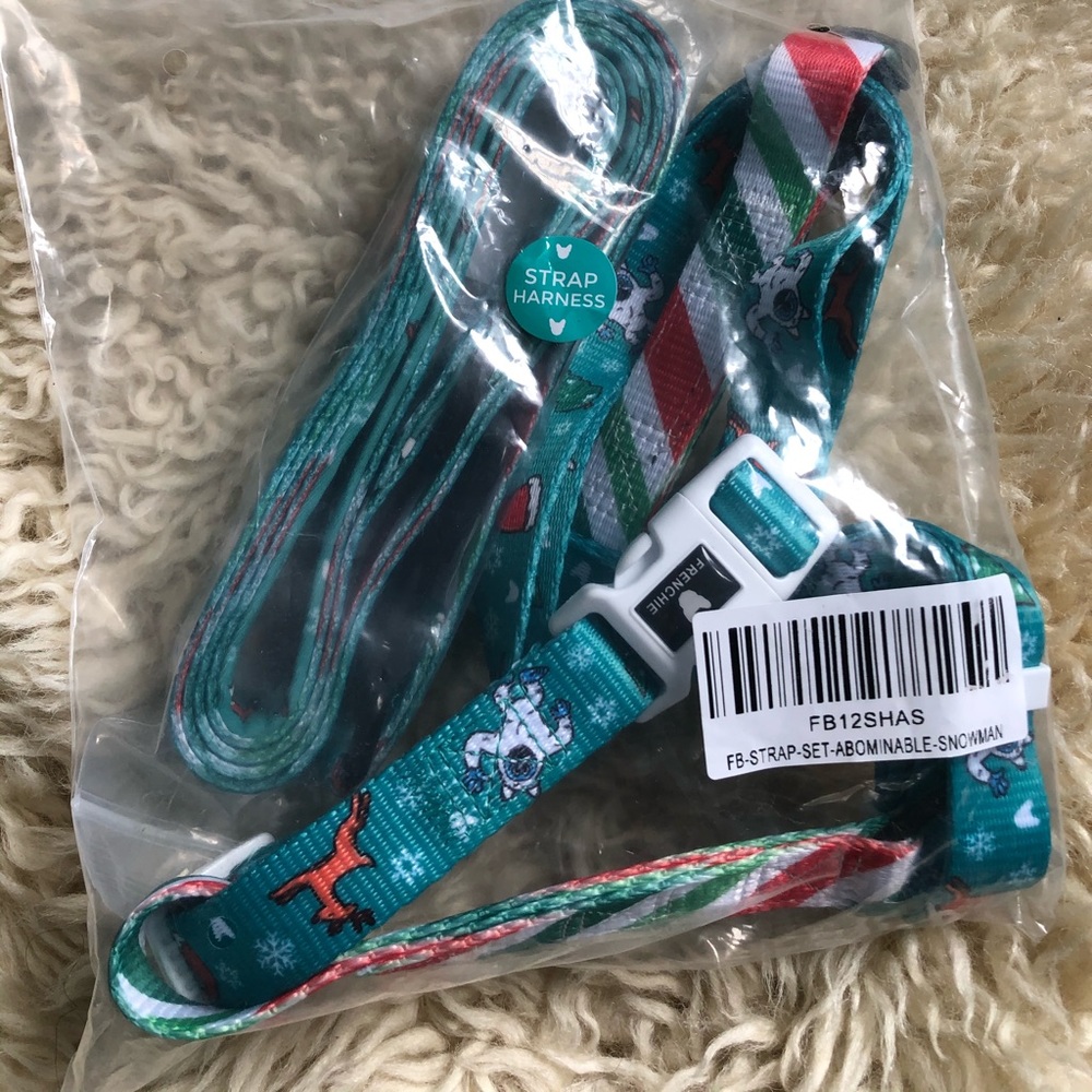 Frenchie bulldog harness and leash